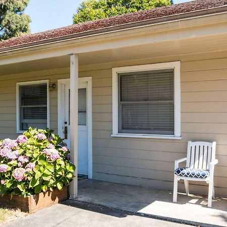 West End Neighborhood Cottage 산타 로사 외부 사진