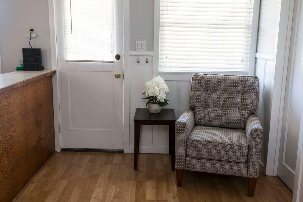 West End Neighborhood Cottage 산타 로사 외부 사진