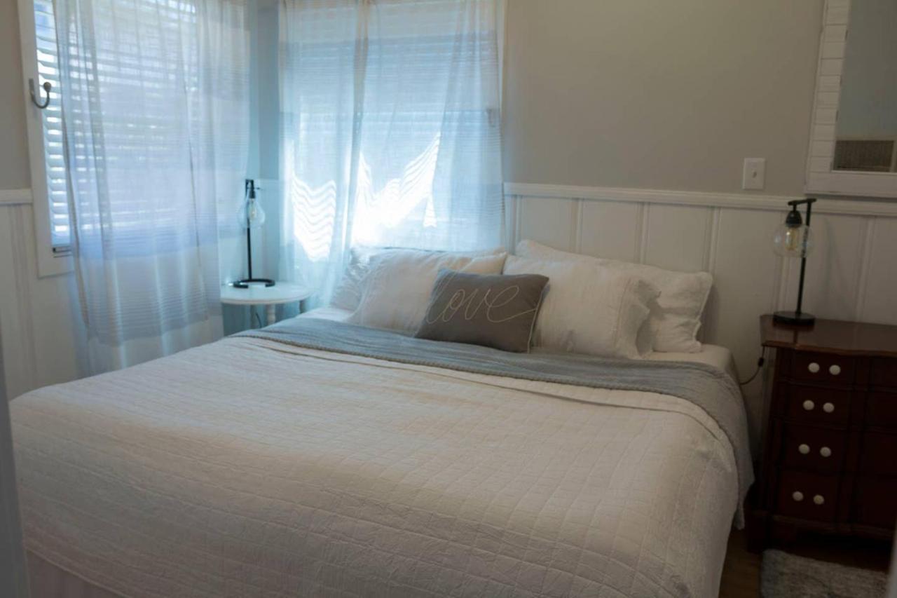 West End Neighborhood Cottage 산타 로사 외부 사진